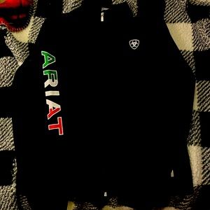 Black Large women’s Ariat jacket.